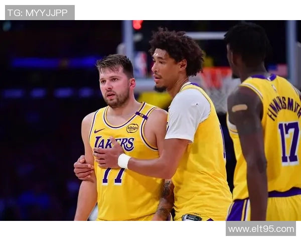 12月28日湖人对火箭精彩比赛视频回放全程回顾与分析 12月28日湖人对火箭精彩比赛视频回放全程回顾与分析