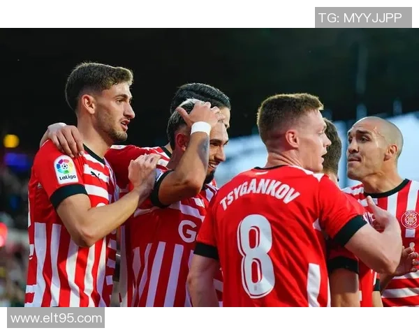 西甲第29轮焦点战巴萨迎战皇马争夺榜首荣耀