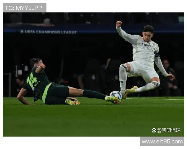 8万人狂嘘 皇马1-2被曼城反转：输掉26亿巅峰对决 阿隆索难逃下课